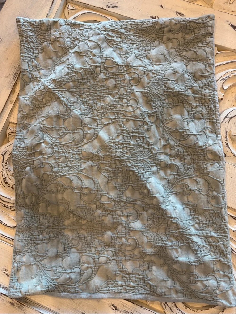 Artelier Nicole Miller 100% Cotton Textured Pillow Cases-Set of 2 STD Medallion